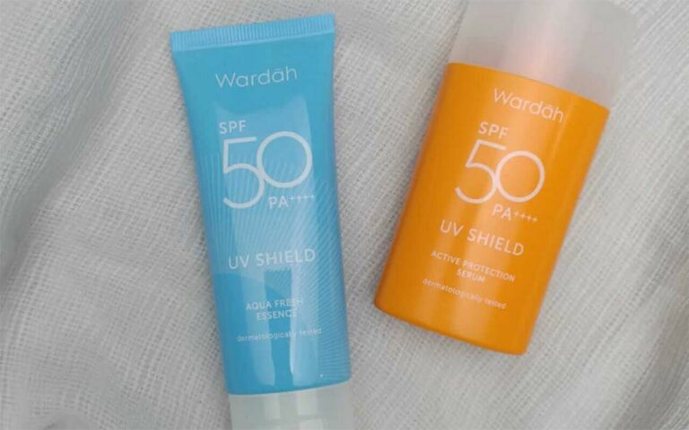 Perbedaan Sunscreen Wardah SPF 50 biru dan orange